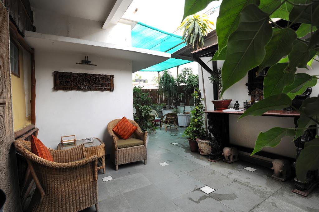 Master Bed And Breakfast New Delhi Exteriör bild
