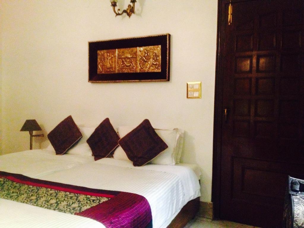 Master Bed And Breakfast New Delhi Rum bild